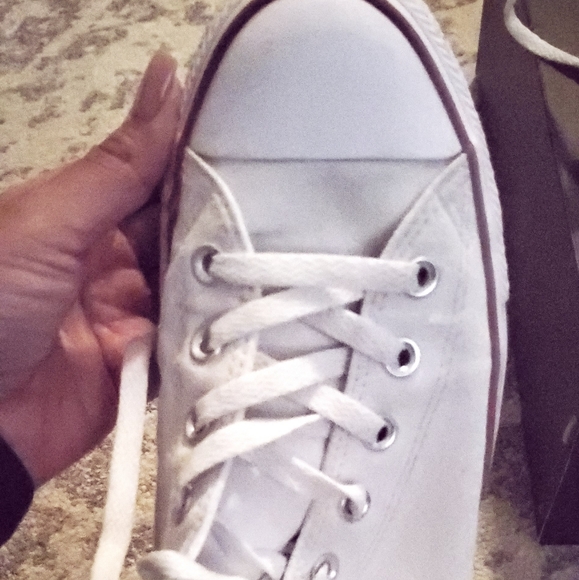 **SOLD**Converse Chuck Taylor - Picture 3 of 5